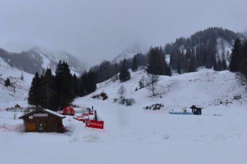 Snow and rain falling in Torgon in Switzerland – Weather to ski – Snow forecast, 8 January 2026