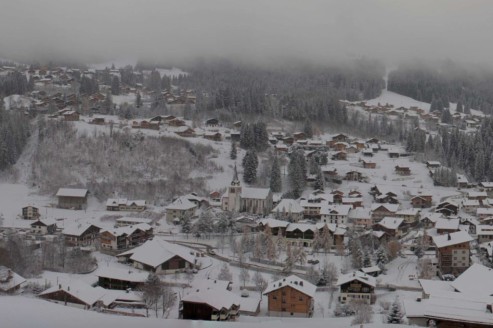 Snow-covered village of Les Gets, ski resort in France – Weather to ski – Snow report, 20 November 2025