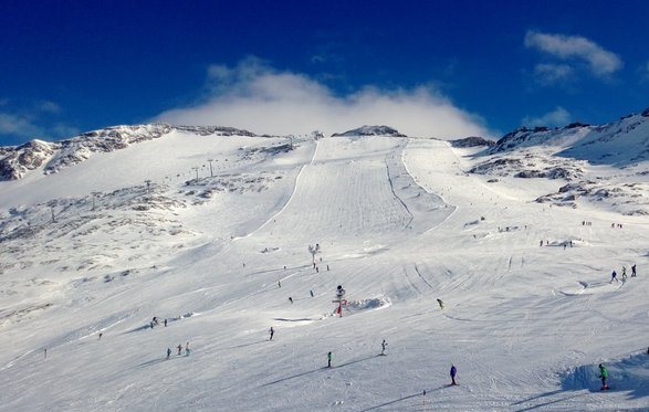 Mölltal glacier, Austria - Where to ski in the Alps in September