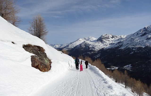Saas-Fee, Switzerland - 5 reasons to choose Saas-Fee for your next family ski holiday - Photo: weathertoski.co.uk