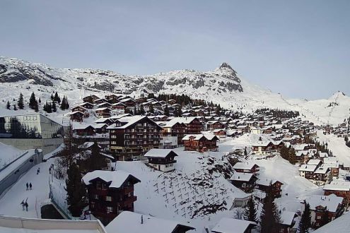 Blue skies over the snow-covered village of Bettmeralp, Switzerland – Weather to ski – Snow forecast, 29 January 2023