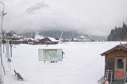 View of the snow-covered valley and buildings in Engelberg, Switzerland – Weather to ski – Snow report, 19 February 2026