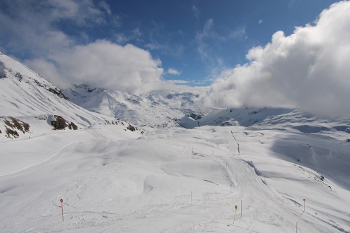 View across the ski slopes and ski lifts in the Lech ski area in Austria – Weather to ski – Snow report, 12 March 2026