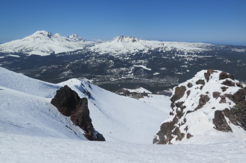 Mount Bachelor, Oregon, USA – 17 April 2021 - Weather to ski – Who got the most snow in North America in 2020-21?