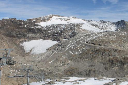Mölltal glacier in the southern Austrian Alps, with chairlift in the foreground, on 27 October 2022 – Weather to ski – Today in the Alps, 27 October 2022