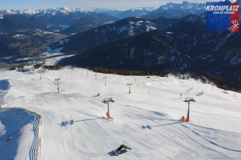 Snowy ski slopes in Kronplatz, Dolomites, Italy - Weather to ski – Today in the Alps, 25 November 2022