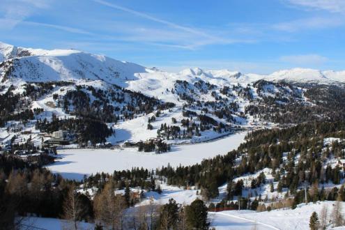 Panoramic snowy mountain view in Turracher Höhe, Austria – Weather to ski – Today in the Alps, 28 December 2022