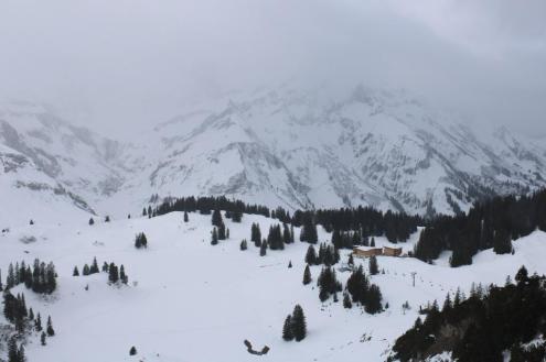 Cloudy skies in Warth-Schröcken, Austria – Weather to ski – Today in the Alps, 17 February 2023