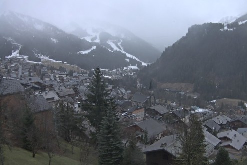 Rain falling in Châtel, France – Weather to ski – Today in the Alps, 10 March 2023