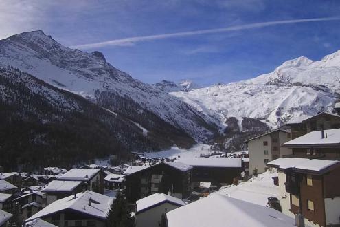 Blue skies above the resort of Saas-Fee in Switzerland – Weather to ski – Today in the Alps, 13 March 2023