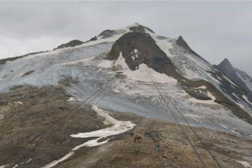 View of the threadbare Grand Motte glacier above Tignes – Weather to ski – Today in the Alps, 26 August 2023 France glacier