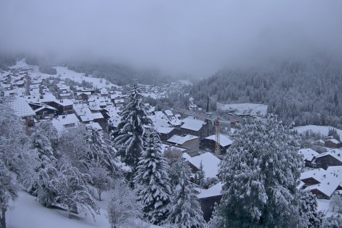 Fresh snow to 1200m in Châtel this morning – Weather to ski – Today in the Alps, 3 November 2023