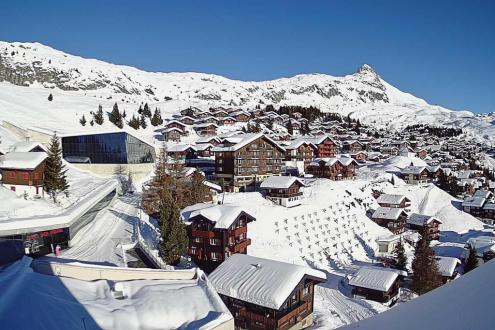 Blue skies over the snow-covered village of Bettmeralp in the Aletsch Arena, Switzerland – Weather to ski – Today in the Alps, 19 December 2023