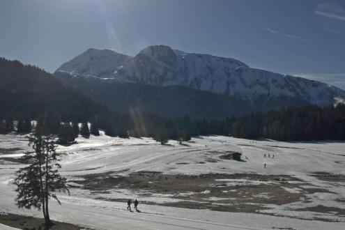 Thin snowpack on the cross-country ski trails in Chamrousse, near Grenoble, France – Weather to ski – Today in the Alps, 19 February 2024