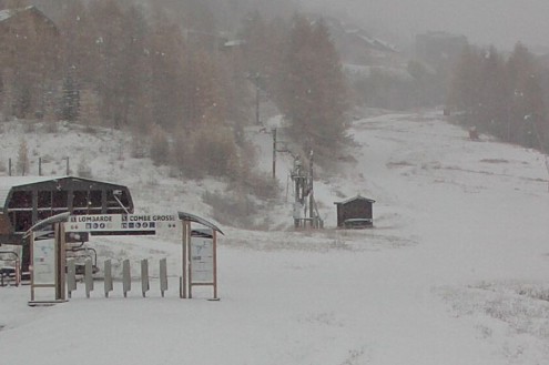 Snow falling in Isola 2000, France – Weather to ski – Today in the Alps, 7 November 2025