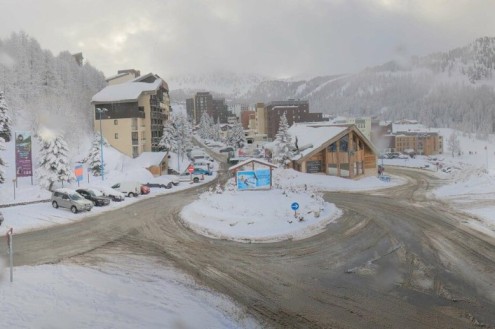 Fresh snow in Isola 2000, France – Link to Weather to ski's full "Today in the Alps" report on weather and snow in the Alps on 10 March 2026