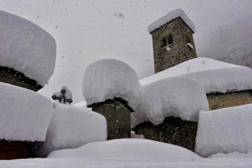 Deep fresh snow in Macugnaga, Italy – Weather to ski – Today in the Alps, 16 March 2026