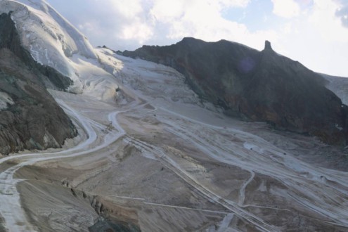 Saas-Fee’s summer skiing area pictured on 8 September 2026, before this week’s snowfall – Weather to ski – Today in the Alps, 11 September 2026-